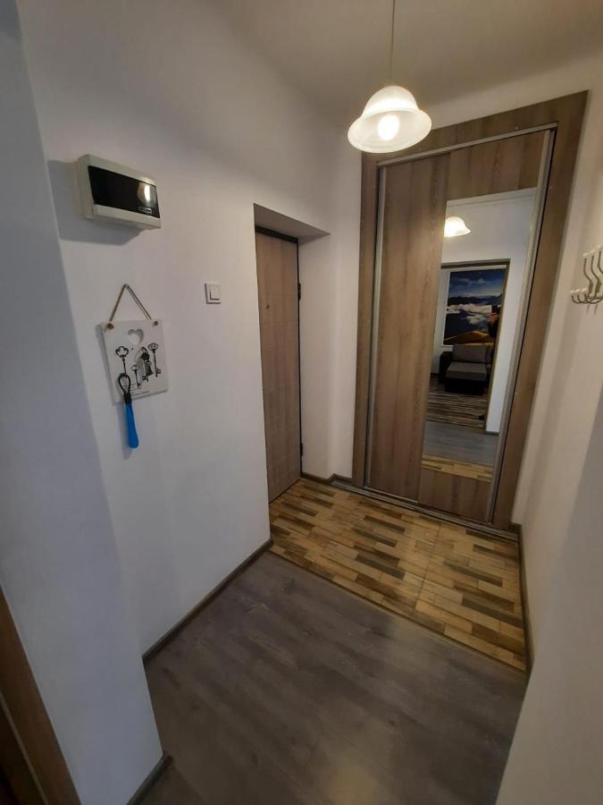 Appartement Croma Studio Petroşani Extérieur photo